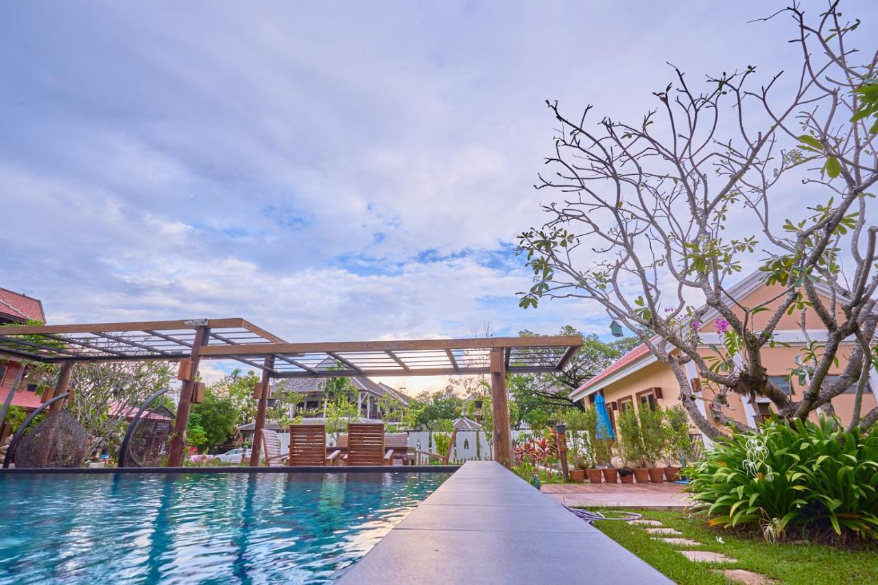 Mina Garden Villa Resort Chiang Mai Exterior photo